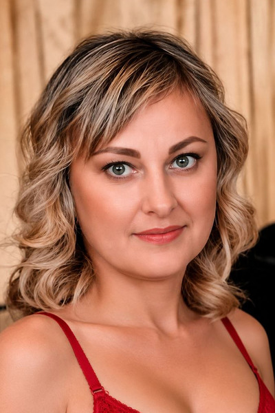 Captivating Elegance: Ludmila, 50 y.o. from , Ukraine — VeronikaLove