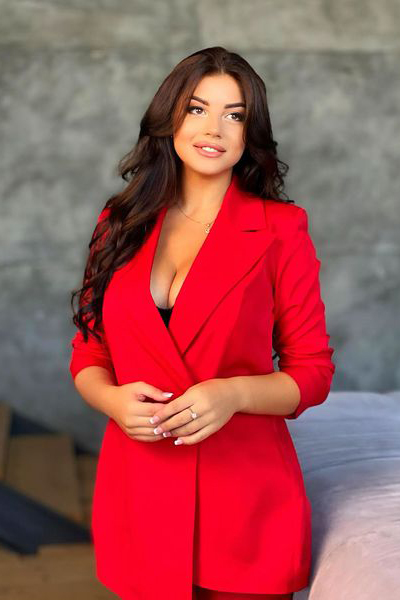 Graceful Allure: Ludmila, 25 y.o. from Dnipro, Ukraine — VeronikaLove