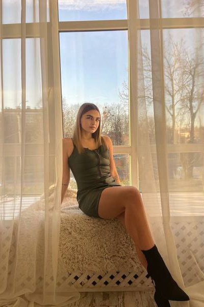 Captivating Elegance: Ekaterina, 25 y.o. from Kherson, Ukraine — VeronikaLove