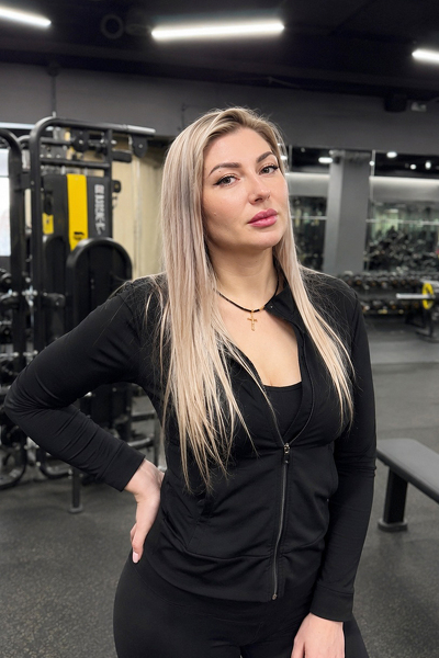 Elegant Enchantment: Olesya, 40 y.o. from Almaty, Kazakhstan — VeronikaLove