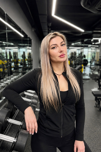 Elegant Enchantment: Olesya, 40 y.o. from Almaty, Kazakhstan — VeronikaLove