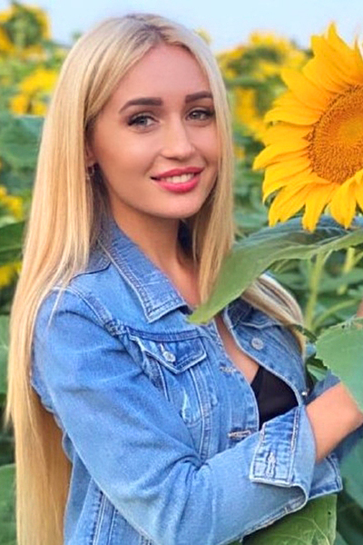 Elegant Enchantment: Alla, 33 y.o. from Vinnytsia, Ukraine — VeronikaLove