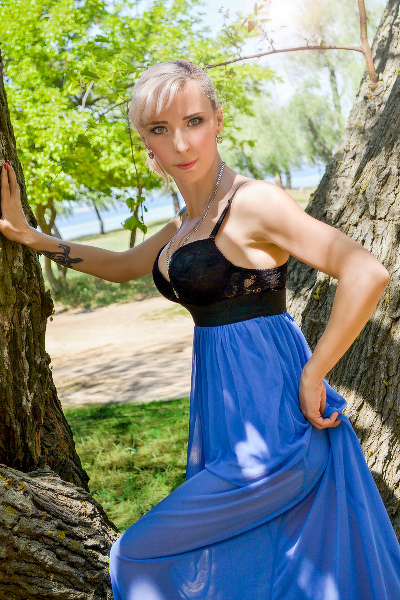 Elegant Enchantment: Ekaterina, 43 y.o. from Kherson, Ukraine — VeronikaLove