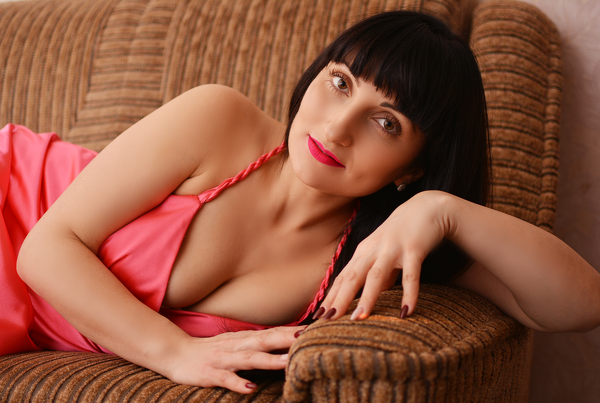 Charming Radiance: Nina, 43 y.o. from Dnipro, Ukraine — VeronikaLove