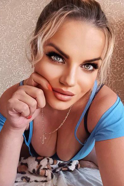 Enchanting Presence: Ludmila, 33 y.o. from Kherson, Ukraine — VeronikaLove