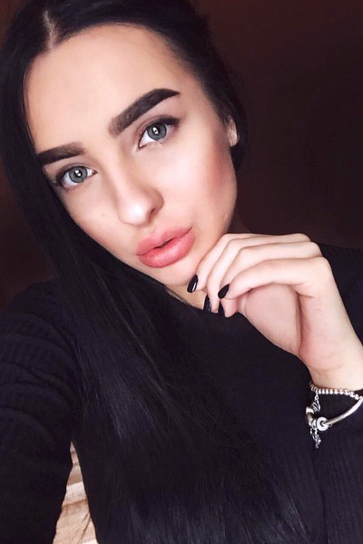 Captivating Beauty: Valeriya, 28 y.o. from Dnipro, Ukraine — VeronikaLove