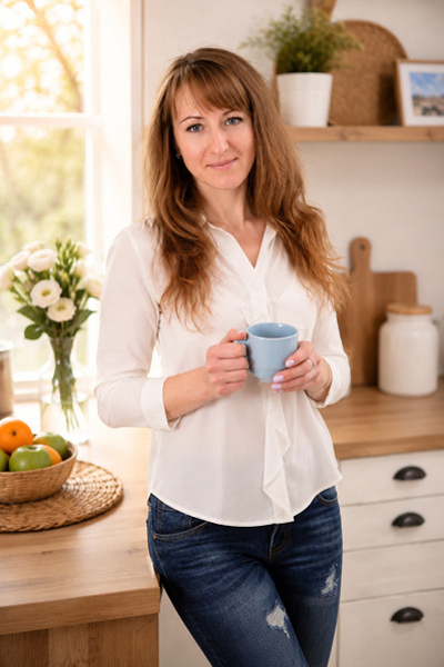Enchanting Taisia, 39 y.o. from Dnipro, Ukraine with Light-brown hair — VeronikaLove