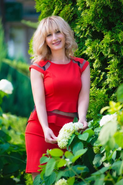 Whimsical Liana, 55 y.o. from Poltava, Ukraine with Blonde hair — VeronikaLove