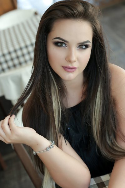 Dazzling Katerina, 32 y.o. from Dnipro, Ukraine with Dark-brown hair — VeronikaLove