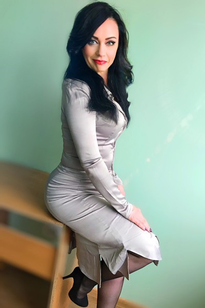 Dazzling Irina, 54 y.o. from Kropyvnytskyi, Ukraine with Black hair — VeronikaLove