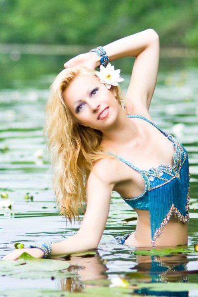 Enchanting Presence: Margarita, 35 y.o. from Kyiv, Ukraine — VeronikaLove