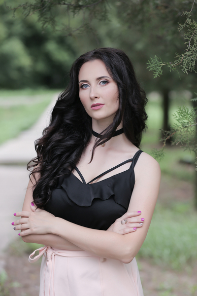 Captivating Elegance: Darya, 32 y.o. from Dnipro, Ukraine — VeronikaLove