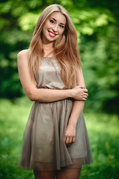 Graceful Charm: Yana, 32 y.o. from Kyiv region, Ukraine — VeronikaLove