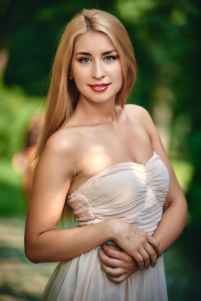 Graceful Charm: Yana, 32 y.o. from Kyiv region, Ukraine — VeronikaLove