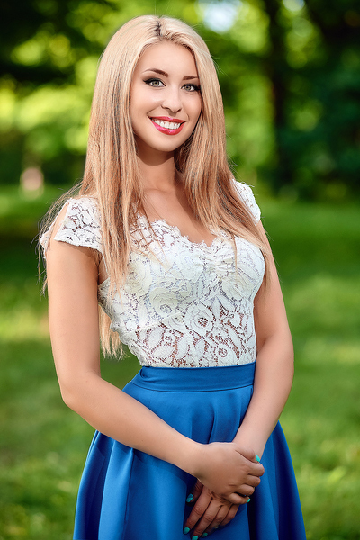 Graceful Charm: Yana, 32 y.o. from Kyiv region, Ukraine — VeronikaLove