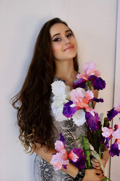 Elegant Enchantment: Kseniya, 24 y.o. from Mykolaiv, Ukraine — VeronikaLove