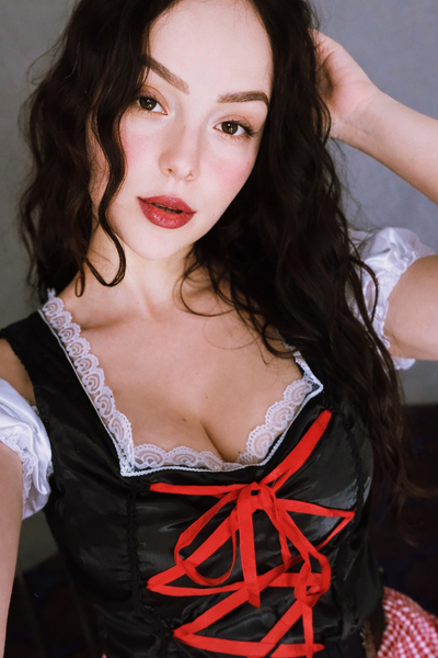 Enchanting Gaze: Alina, 34 y.o. from Kyiv, Ukraine — VeronikaLove