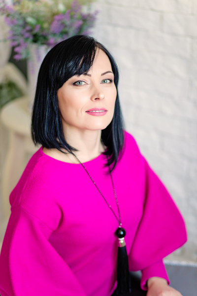 Whimsical Irina, 46 y.o. from Kyiv, Ukraine with Black hair — VeronikaLove