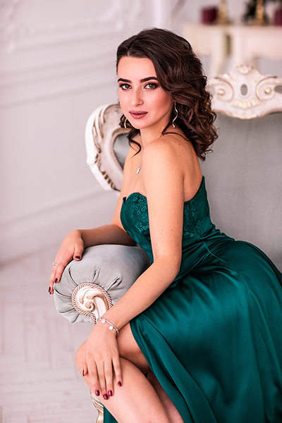 Enchanting Gaze: Sofia, 23 y.o. from Dnipro, Ukraine — VeronikaLove