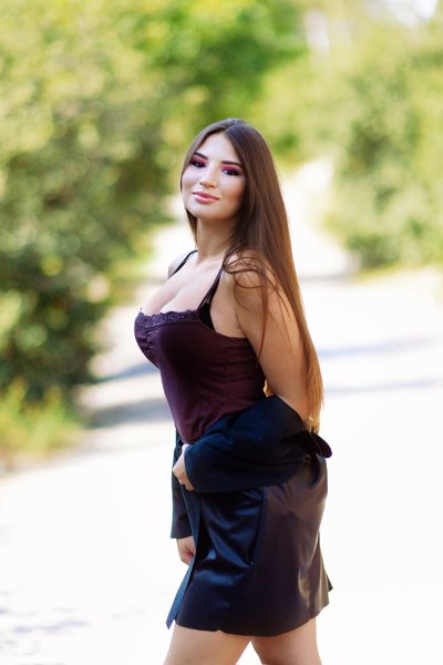 Angelic Grace: Marina, 25 y.o. from Kharkiv, Ukraine — VeronikaLove