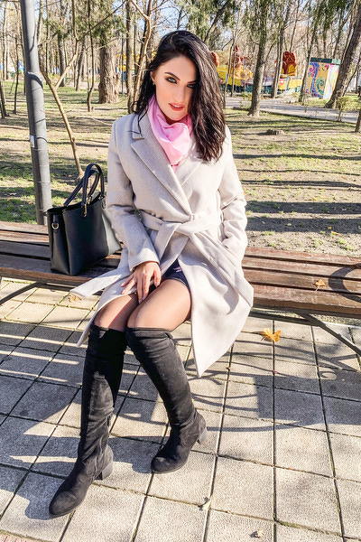 Elegant Sofia, 27 y.o. from Kherson, Ukraine with Dark-brown hair — VeronikaLove