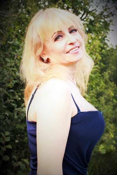 Charming Radiance: Elena, 57 y.o. from Cologne, Germany — VeronikaLove