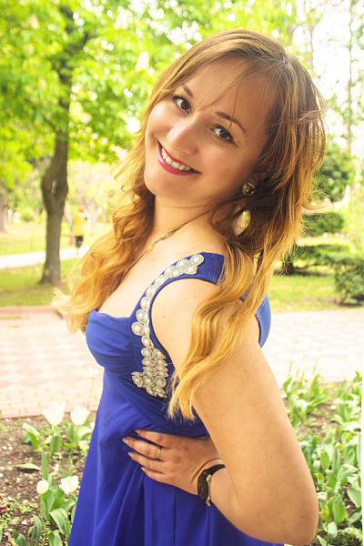 Graceful Zarema, 35 y.o. from Chernihiv, Ukraine with Light-brown hair — VeronikaLove