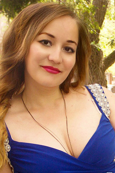 Graceful Zarema, 35 y.o. from Chernihiv, Ukraine with Light-brown hair — VeronikaLove