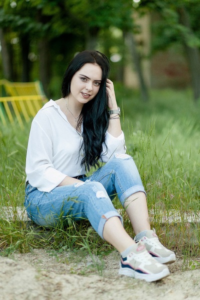 Timeless Elegance: Yuliia, 23 y.o. from Kyiv, Ukraine — VeronikaLove