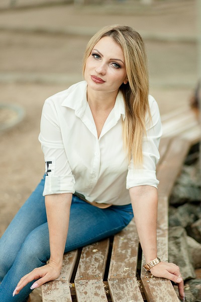 Serene Galina, 37 y.o. from Kyiv, Ukraine with Blonde hair — VeronikaLove