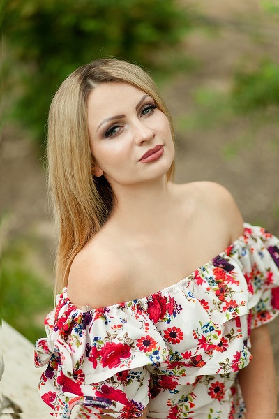 Serene Galina, 37 y.o. from Kyiv, Ukraine with Blonde hair — VeronikaLove