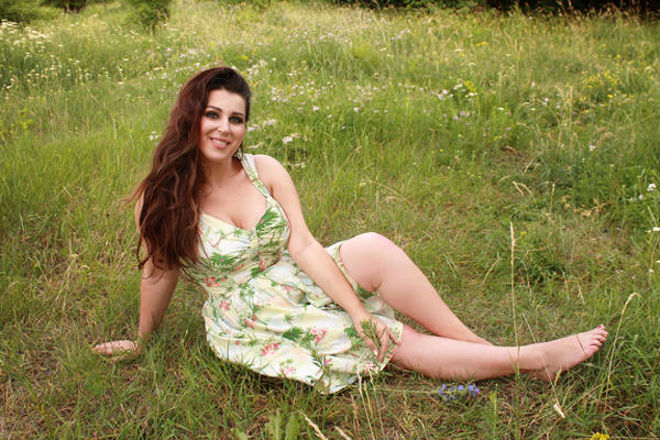 Lovely Anna, 42 y.o. from Stockholm, Sweden with Dark-brown hair — VeronikaLove