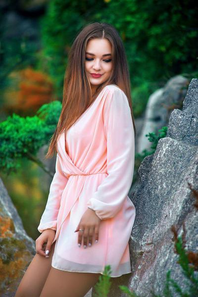 Captivating Beauty: Yana, 26 y.o. from Uman, Ukraine — VeronikaLove