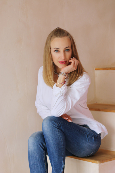 Radiant Yulia, 40 y.o. from Zaporizhzhia, Ukraine with Blonde hair — VeronikaLove