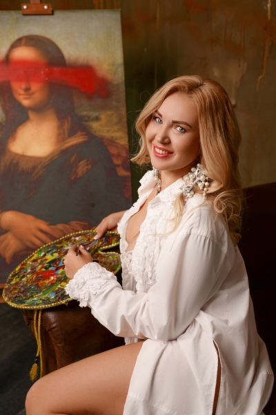 Graceful Charm: Elena, 44 y.o. from Kharkiv, Ukraine — VeronikaLove