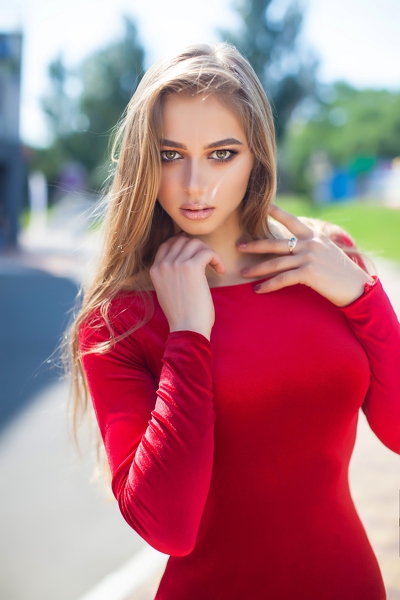 Dazzling Lilia, 28 y.o. from Odesa, Ukraine with Light-brown hair — VeronikaLove