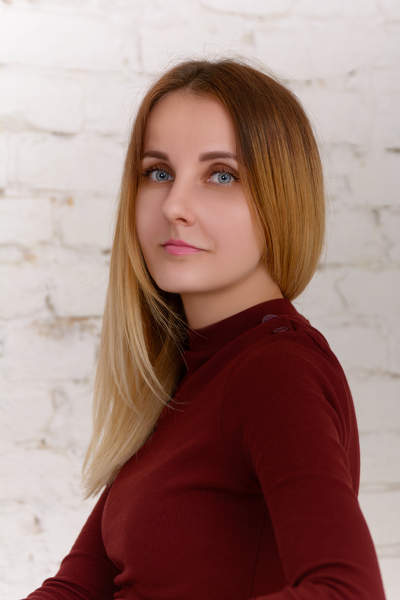 Mystical Presence: Yana, 35 y.o. from Kharkiv, Ukraine — VeronikaLove