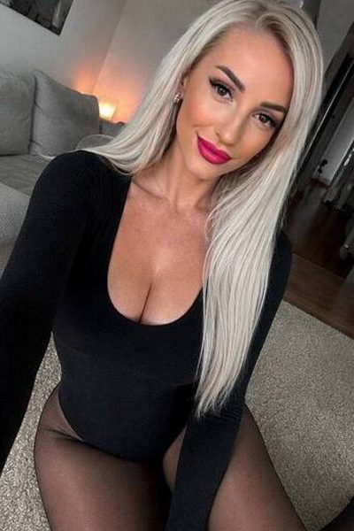 Radiant Beauty: Marta, 41 y.o. from Kyiv region, Ukraine — VeronikaLove