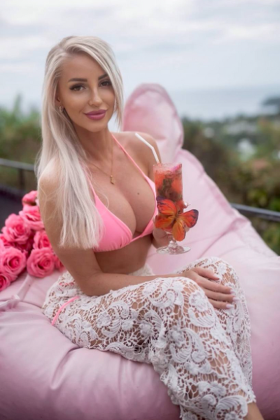 Radiant Beauty: Marta, 41 y.o. from Kyiv region, Ukraine — VeronikaLove