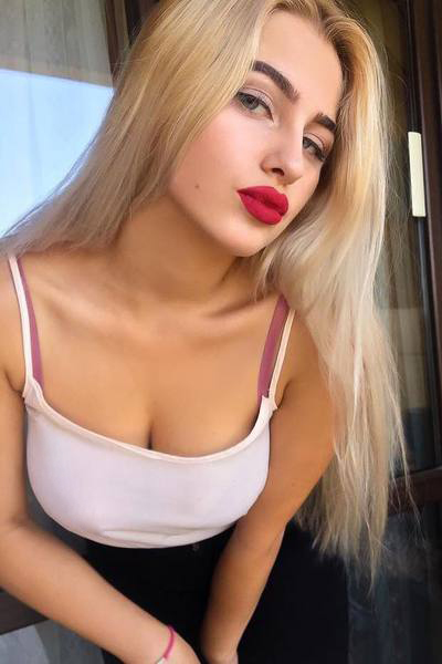 Captivating Elegance: Karina, 24 y.o. from Lviv, Ukraine — VeronikaLove