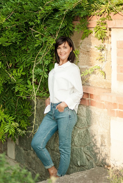 Captivating Aura: Elena, 52 y.o. from Kyiv, Ukraine — VeronikaLove