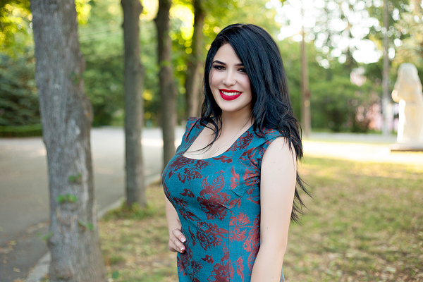 Elegant Mariya, 27 y.o. from Uman, Ukraine with Black hair — VeronikaLove