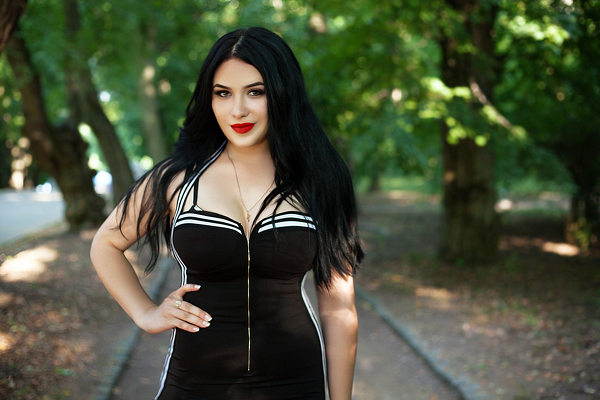 Elegant Mariya, 27 y.o. from Uman, Ukraine with Black hair — VeronikaLove