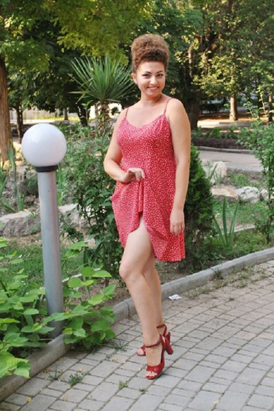 Graceful Elena, 44 y.o. from Cherkasy, Ukraine with Brown hair — VeronikaLove