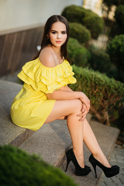 Captivating Aura: Elizabet, 28 y.o. from Mykolaiv, Ukraine — VeronikaLove