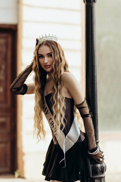 Ethereal Elegance: Alina, 25 y.o. from Kyiv, Ukraine — VeronikaLove