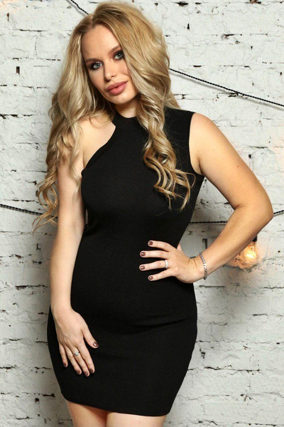 Glamorous Presence: Maria, 35 y.o. from Krakow, Poland — VeronikaLove
