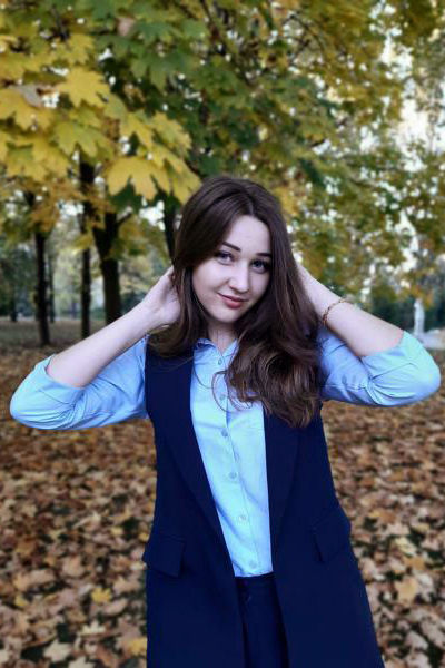 Vibrant Julia, 23 y.o. from Dnipro, Ukraine with Brown hair — VeronikaLove