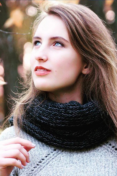 Graceful Charm: Yuliia, 24 y.o. from Kyiv, Ukraine — VeronikaLove