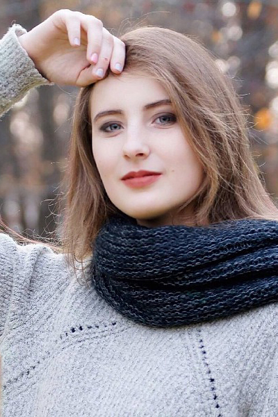 Graceful Charm: Yuliia, 24 y.o. from Kyiv, Ukraine — VeronikaLove